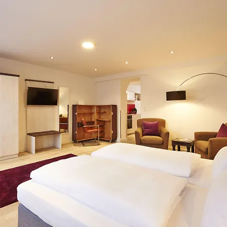 Elch Boutique فندق