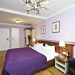 Отель Elch Boutique