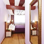 Elch Boutique 3*