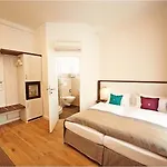 Отель Elch Boutique