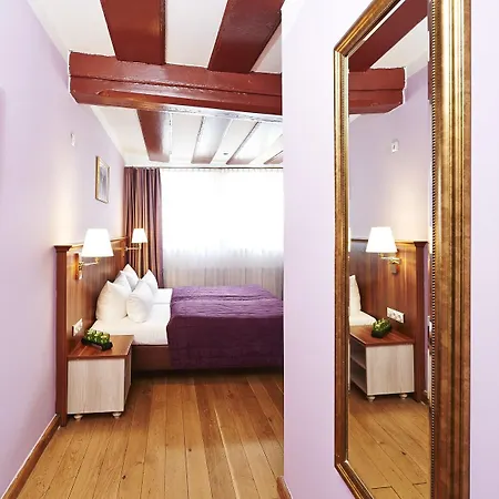 Elch Boutique 3*