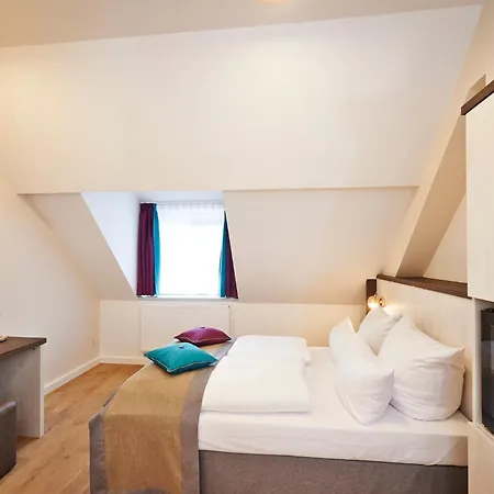 Elch Boutique Hotel 3*